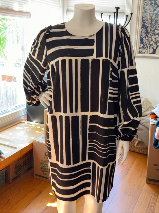 Eloquii Dresses & Skirts - ELOQUII Black & Cream Geometric Shift Dress sz 16  NWT!
